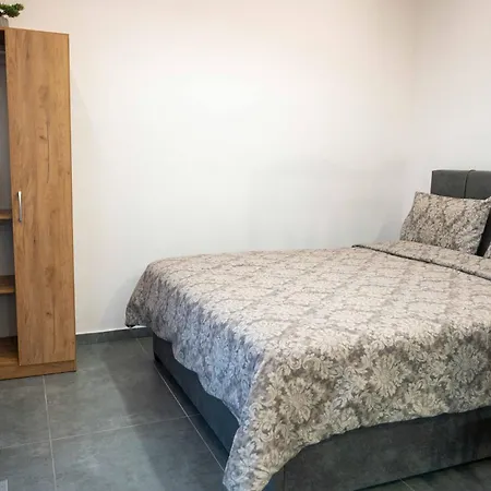 דירה Nick's Crib